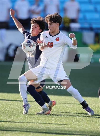 Thumbnail 2 in Mullen vs. Greeley Central (CHSAA 4A Championship) photogallery.