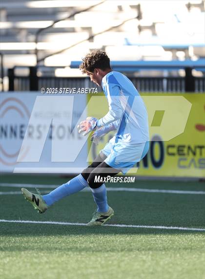 Thumbnail 1 in Mullen vs. Greeley Central (CHSAA 4A Championship) photogallery.