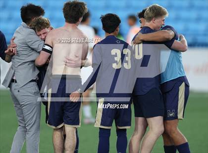 Thumbnail 1 in Mullen vs. Greeley Central (CHSAA 4A Championship) photogallery.