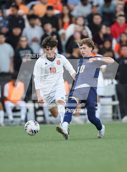 Thumbnail 3 in Mullen vs. Greeley Central (CHSAA 4A Championship) photogallery.