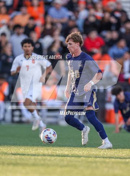 Thumbnail 1 in Mullen vs. Greeley Central (CHSAA 4A Championship) photogallery.