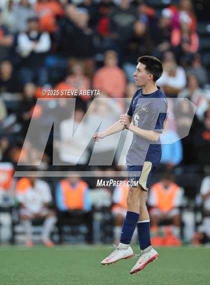 Thumbnail 1 in Mullen vs. Greeley Central (CHSAA 4A Championship) photogallery.