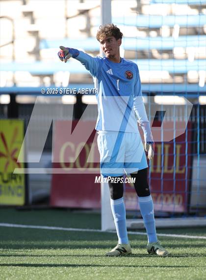 Thumbnail 3 in Mullen vs. Greeley Central (CHSAA 4A Championship) photogallery.