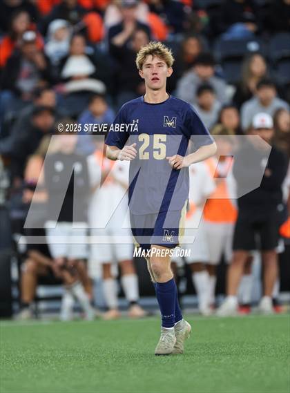 Thumbnail 1 in Mullen vs. Greeley Central (CHSAA 4A Championship) photogallery.