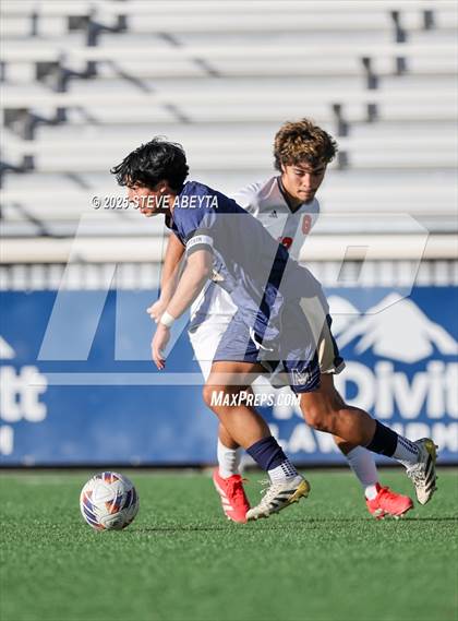 Thumbnail 1 in Mullen vs. Greeley Central (CHSAA 4A Championship) photogallery.