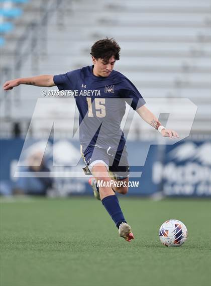 Thumbnail 2 in Mullen vs. Greeley Central (CHSAA 4A Championship) photogallery.