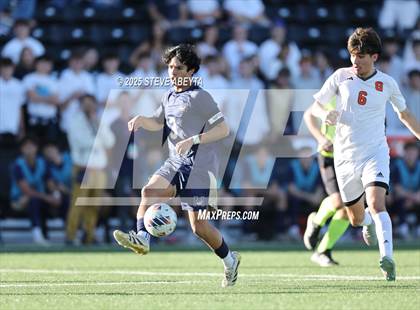 Thumbnail 2 in Mullen vs. Greeley Central (CHSAA 4A Championship) photogallery.