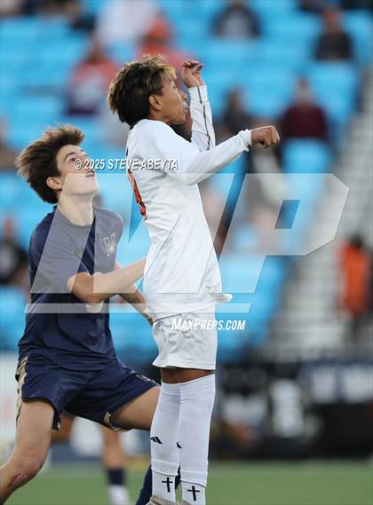 Thumbnail 2 in Mullen vs. Greeley Central (CHSAA 4A Championship) photogallery.