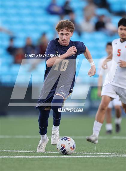 Thumbnail 3 in Mullen vs. Greeley Central (CHSAA 4A Championship) photogallery.