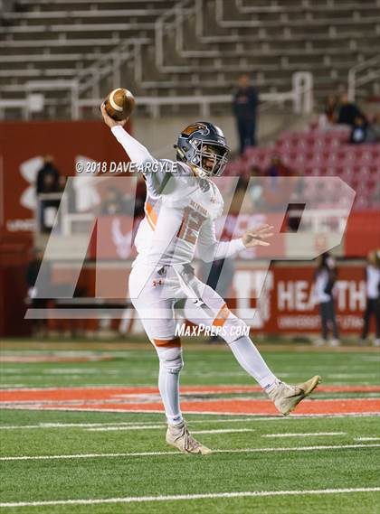 Thumbnail 1 in Skyridge vs. Corner Canyon (UHSAA 5A Final) photogallery.