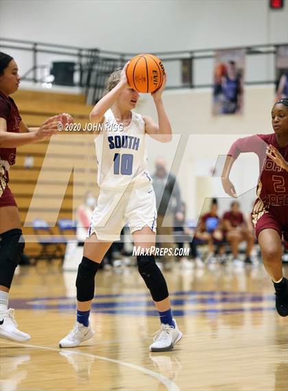 Thumbnail 3 in Johns Creek @ South Forsyth photogallery.