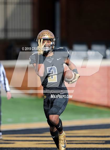 Thumbnail 2 in Salisbury vs. Shelby (NCHSAA 2AA Final) photogallery.