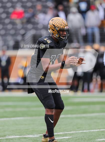 Thumbnail 3 in Salisbury vs. Shelby (NCHSAA 2AA Final) photogallery.