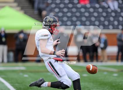 Thumbnail 1 in Salisbury vs. Shelby (NCHSAA 2AA Final) photogallery.