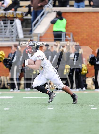 Thumbnail 2 in Salisbury vs. Shelby (NCHSAA 2AA Final) photogallery.