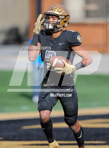 Thumbnail 3 in Salisbury vs. Shelby (NCHSAA 2AA Final) photogallery.