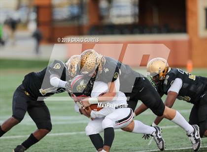 Thumbnail 3 in Salisbury vs. Shelby (NCHSAA 2AA Final) photogallery.