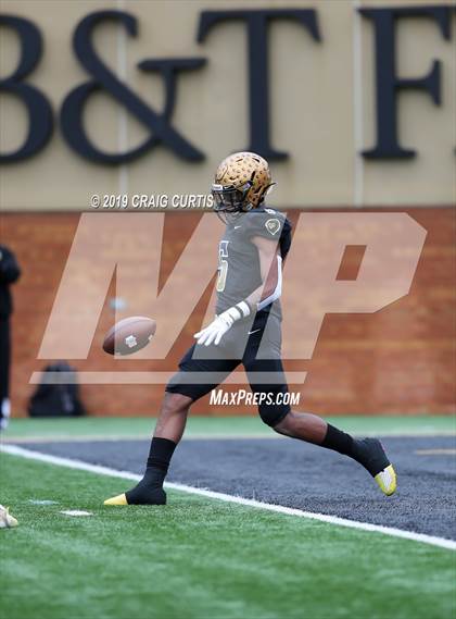 Thumbnail 2 in Salisbury vs. Shelby (NCHSAA 2AA Final) photogallery.