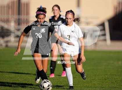 Thumbnail 3 in St. Pius X vs. Los Alamos photogallery.