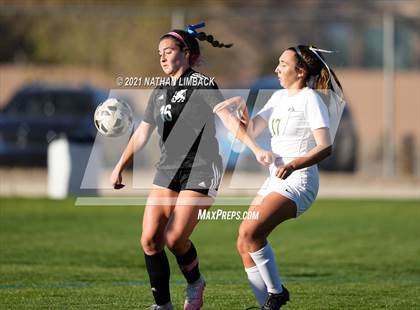 Thumbnail 3 in St. Pius X vs. Los Alamos photogallery.
