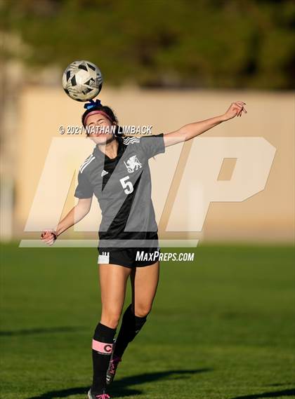 Thumbnail 2 in St. Pius X vs. Los Alamos photogallery.