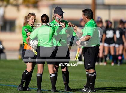 Thumbnail 2 in St. Pius X vs. Los Alamos photogallery.