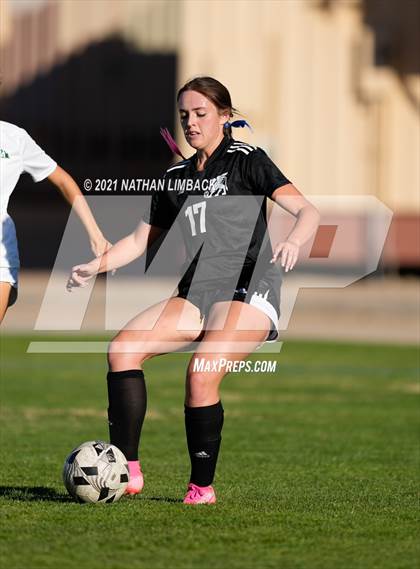 Thumbnail 2 in St. Pius X vs. Los Alamos photogallery.