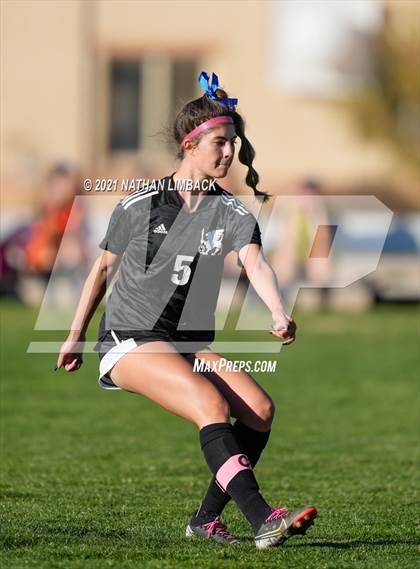 Thumbnail 2 in St. Pius X vs. Los Alamos photogallery.