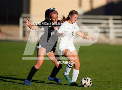 Thumbnail 3 in St. Pius X vs. Los Alamos photogallery.