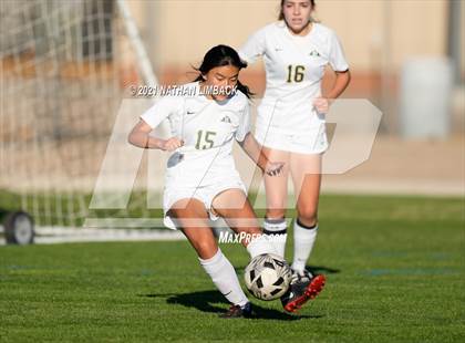 Thumbnail 3 in St. Pius X vs. Los Alamos photogallery.