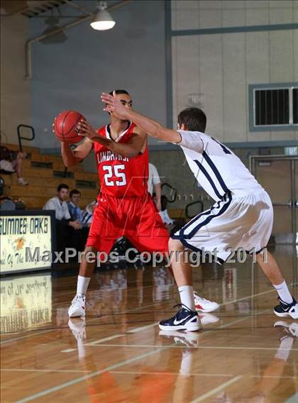 Thumbnail 3 in Elk Grove vs. Lindhurst (Run with the Pack) photogallery.