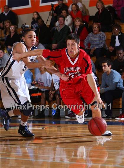 Thumbnail 1 in Elk Grove vs. Lindhurst (Run with the Pack) photogallery.