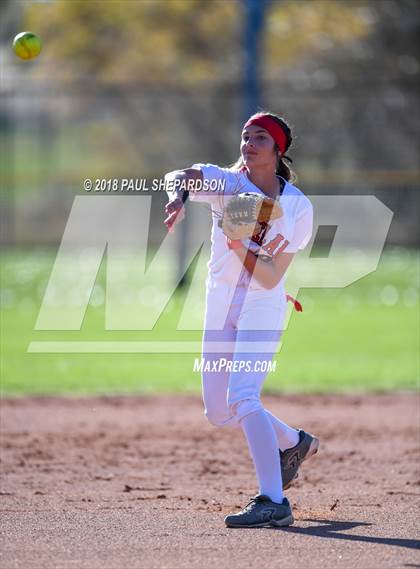 Thumbnail 3 in Loveland vs. Cherokee Trail (CHSAA 5A Semifinal Playoff) photogallery.