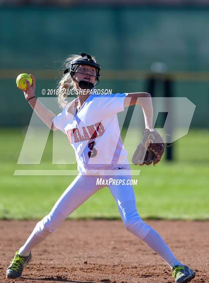 Thumbnail 3 in Loveland vs. Cherokee Trail (CHSAA 5A Semifinal Playoff) photogallery.