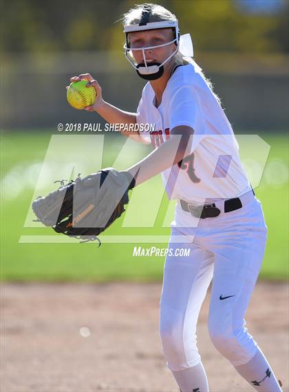 Thumbnail 2 in Loveland vs. Cherokee Trail (CHSAA 5A Semifinal Playoff) photogallery.