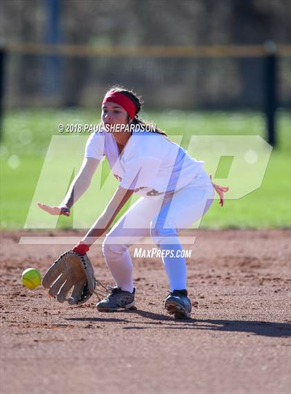 Thumbnail 2 in Loveland vs. Cherokee Trail (CHSAA 5A Semifinal Playoff) photogallery.
