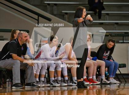 Thumbnail 1 in Sabine vs. Elysian Fields (UIL 3A Bi-District Playoff) photogallery.