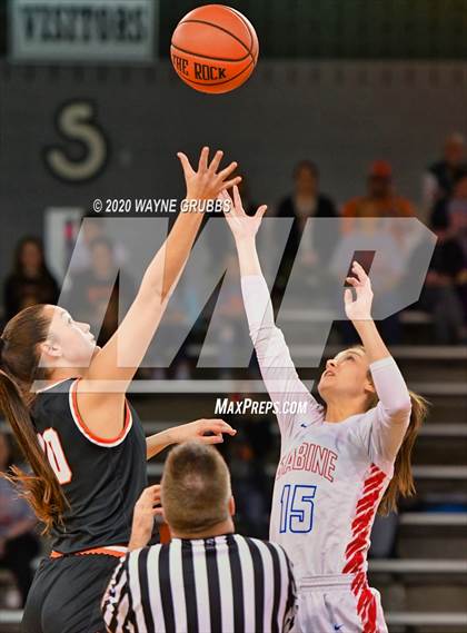 Thumbnail 1 in Sabine vs. Elysian Fields (UIL 3A Bi-District Playoff) photogallery.
