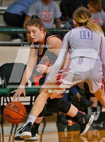 Thumbnail 3 in Sabine vs. Elysian Fields (UIL 3A Bi-District Playoff) photogallery.