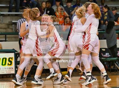 Thumbnail 3 in Sabine vs. Elysian Fields (UIL 3A Bi-District Playoff) photogallery.