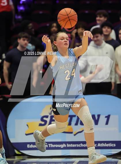 Thumbnail 3 in Ardsley vs Westlake (NYSPHSAA Section 1 Class A Semifinal) photogallery.