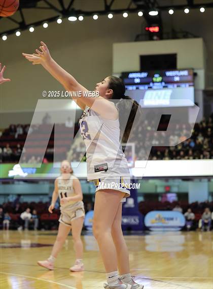 Thumbnail 1 in Ardsley vs Westlake (NYSPHSAA Section 1 Class A Semifinal) photogallery.