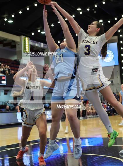 Thumbnail 2 in Ardsley vs Westlake (NYSPHSAA Section 1 Class A Semifinal) photogallery.