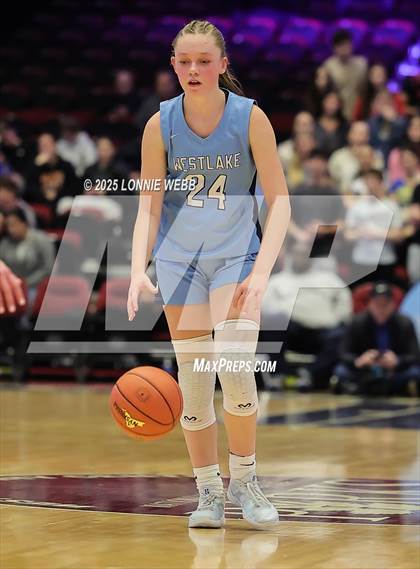 Thumbnail 2 in Ardsley vs Westlake (NYSPHSAA Section 1 Class A Semifinal) photogallery.