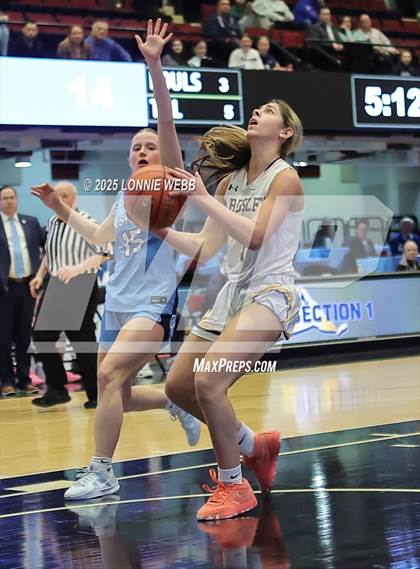 Thumbnail 2 in Ardsley vs Westlake (NYSPHSAA Section 1 Class A Semifinal) photogallery.