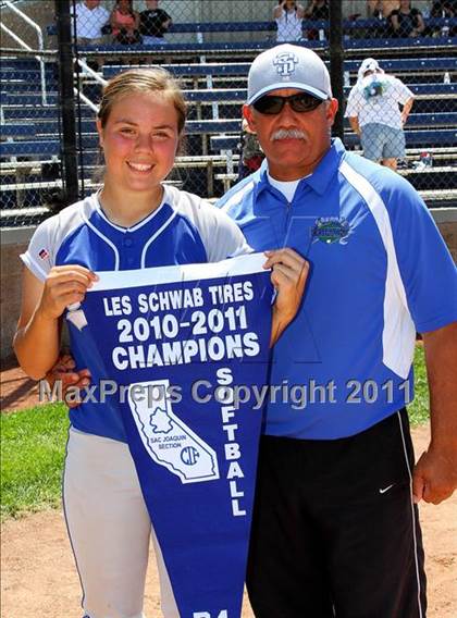 Thumbnail 2 in Los Banos vs. Sierra (CIF SJS D4 Final) photogallery.