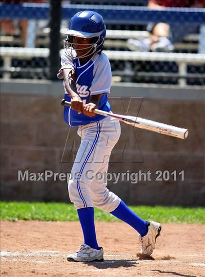 Thumbnail 2 in Los Banos vs. Sierra (CIF SJS D4 Final) photogallery.