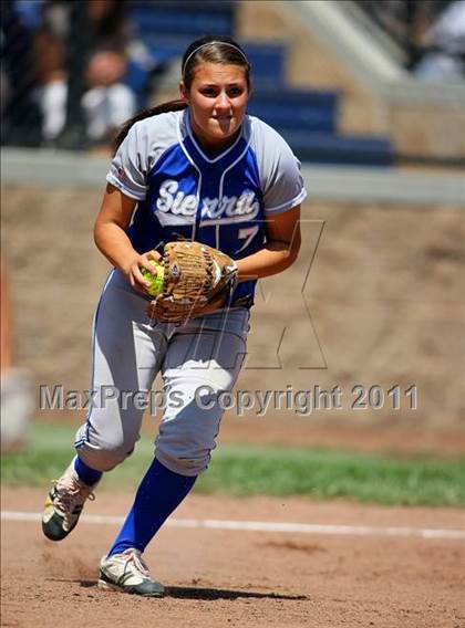 Thumbnail 3 in Los Banos vs. Sierra (CIF SJS D4 Final) photogallery.