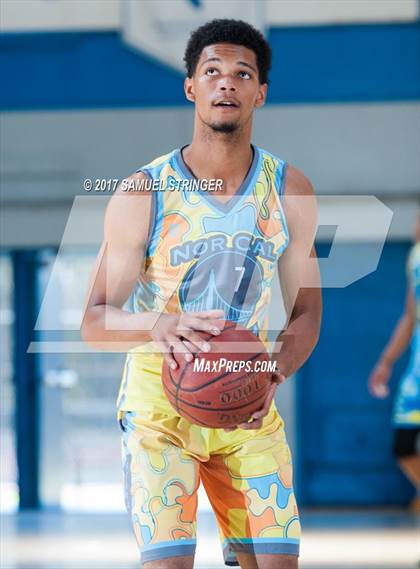 Thumbnail 3 in Class of 2018 vs. Class of 2019 (NorCal Clash) photogallery.