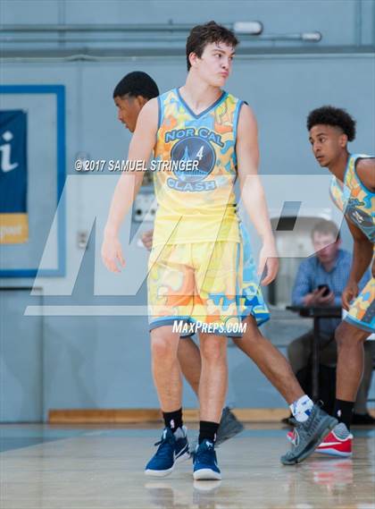 Thumbnail 3 in Class of 2018 vs. Class of 2019 (NorCal Clash) photogallery.